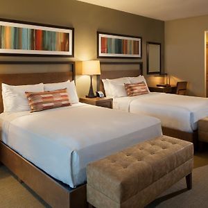 Double Queen Room
